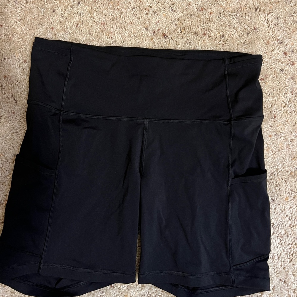 Lulu biker shorts
